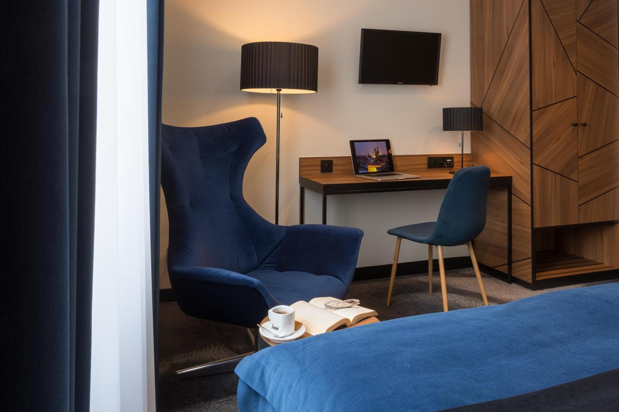 Premium Single Room,1212056734:JPEG