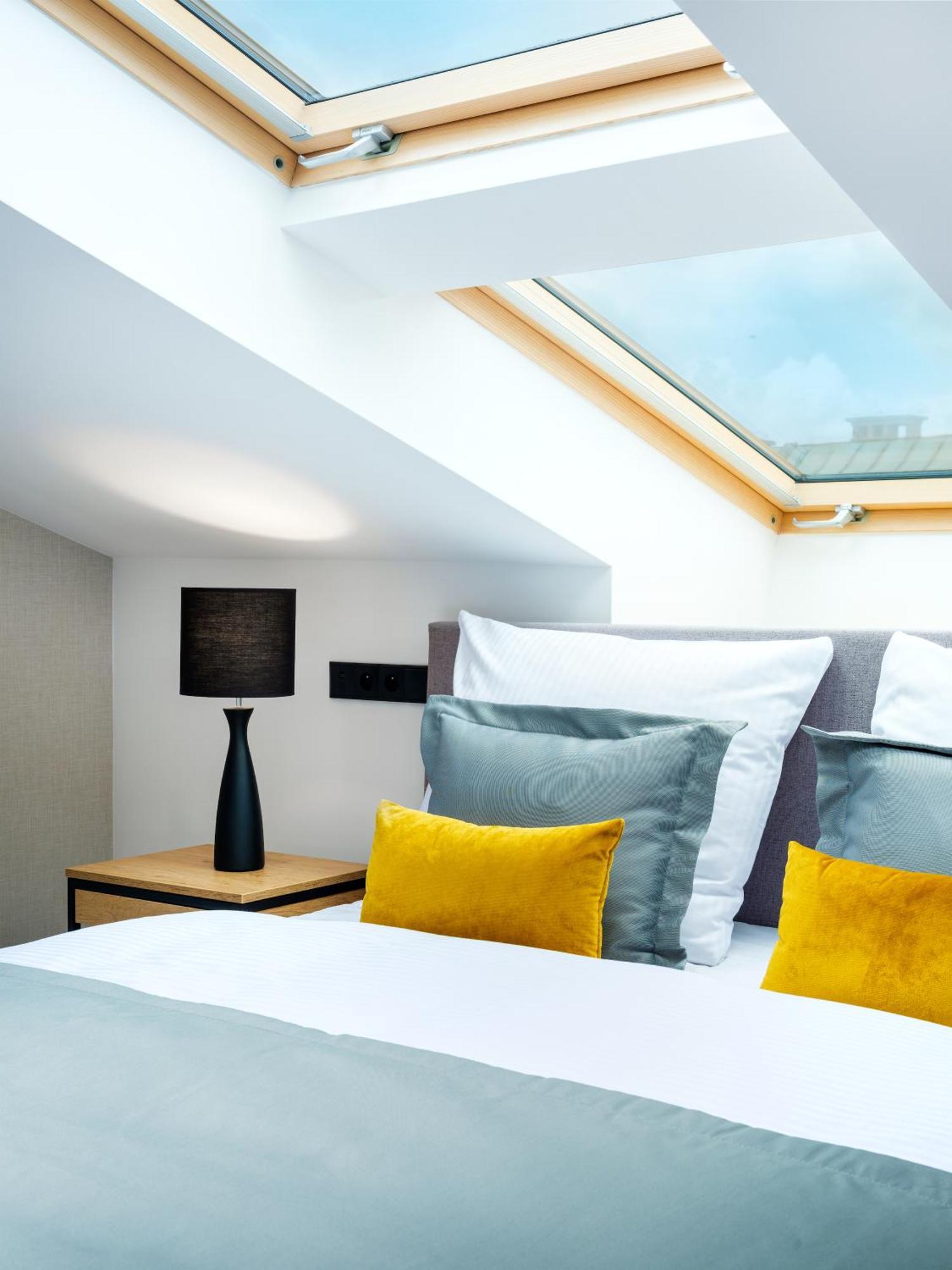 Standard Double Room,1284713764:JPEG