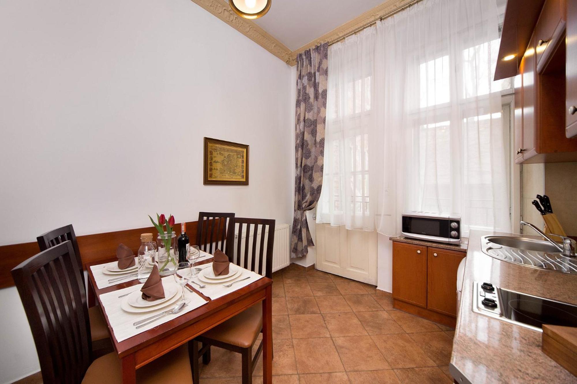One-Bedroom Apartment with Balcony
