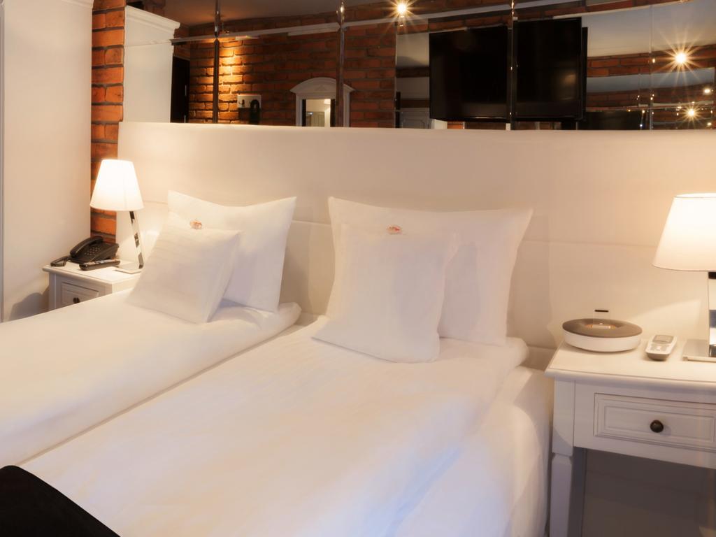 Classic Double Room,413629962:JPEG